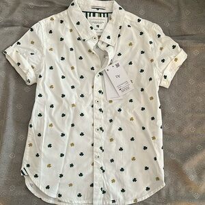Brand new clover button up!